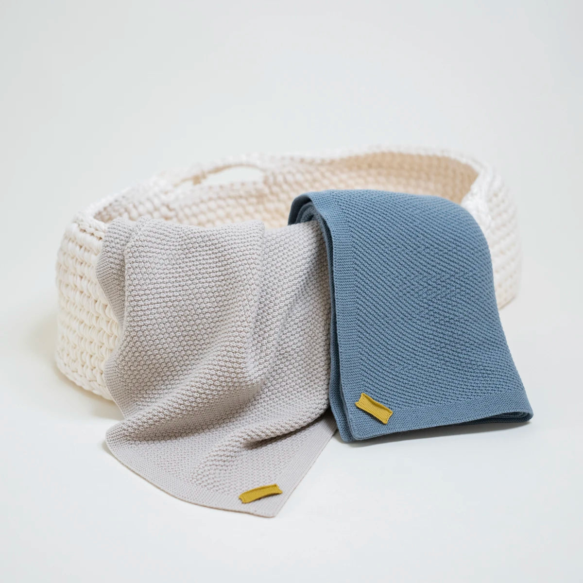 THE WOOLLY BLANKET - blue
