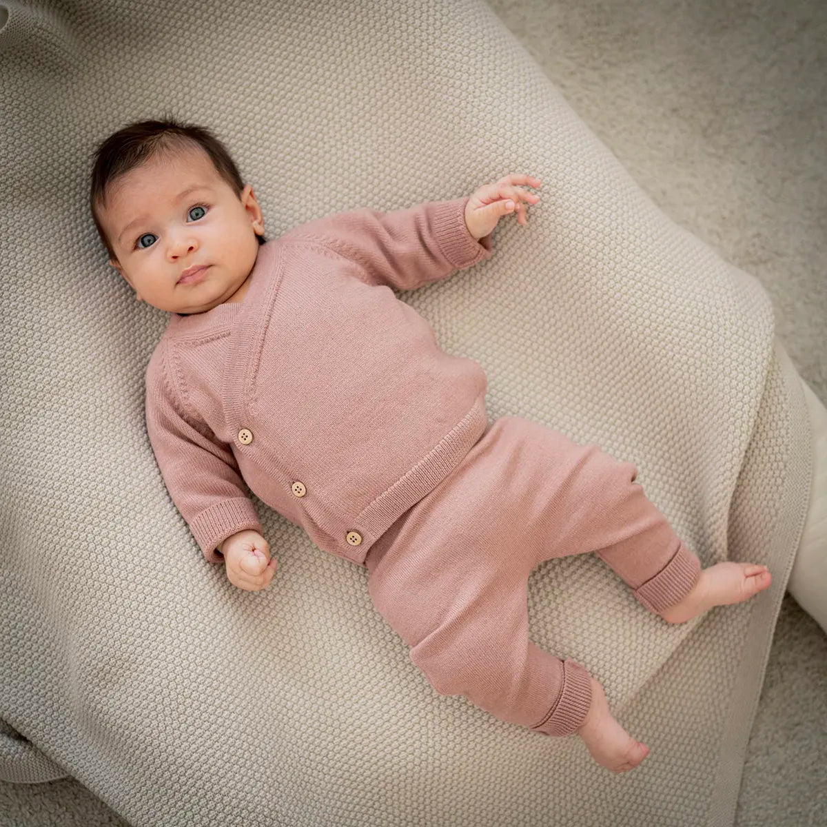THE WOOLLY BABY JACKET - rose