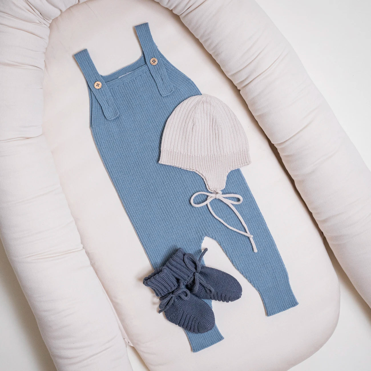 KLEINES KUSCHEL-SET LATZHOSE