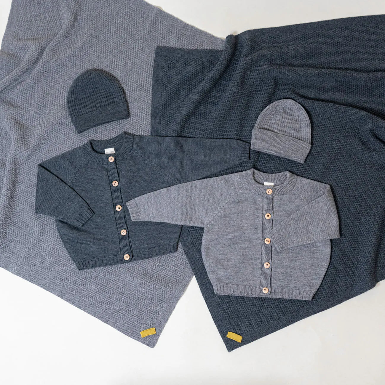 THE WOOLLY CARDIGAN - cloud grey