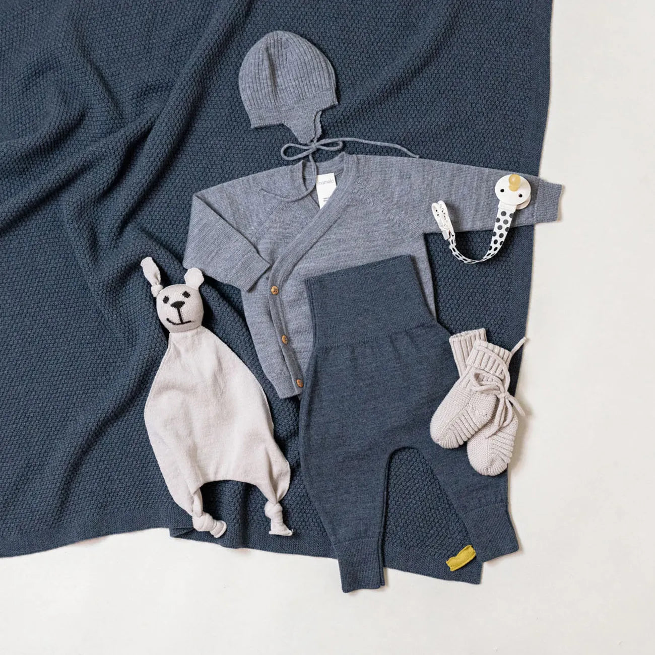 THE WOOLLY BABY JACKET - cloud grey
