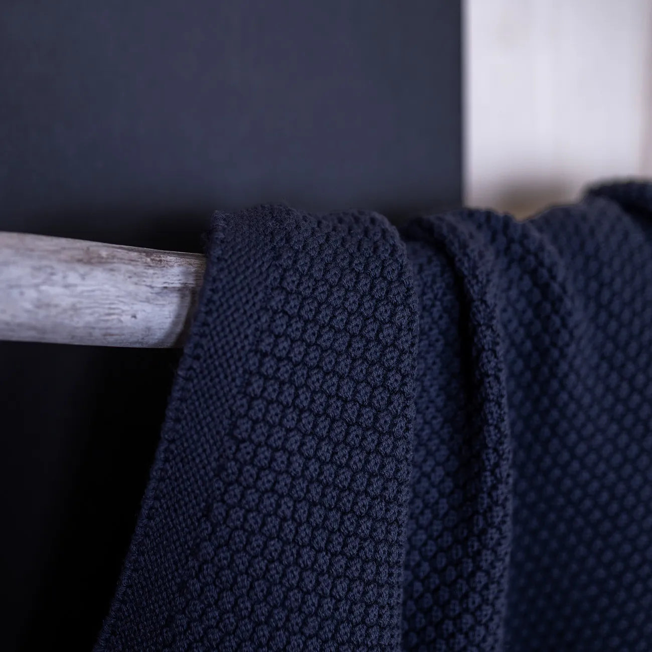 THE WOOLLY BLANKET - midnight blue