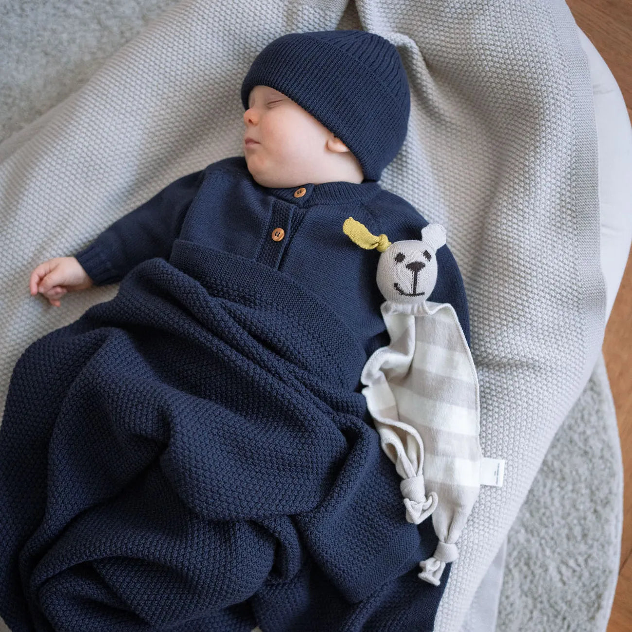 THE WOOLLY BLANKET - midnight blue