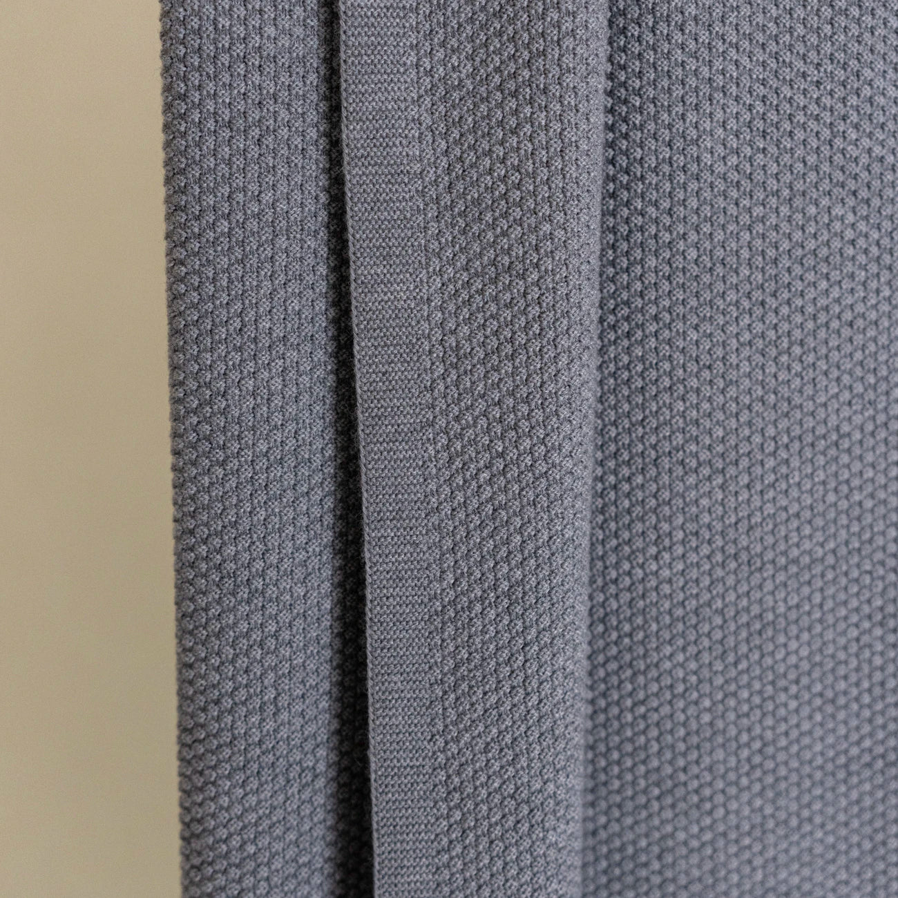 THE WOOLLY FAMILY BLANKET - cloud grey