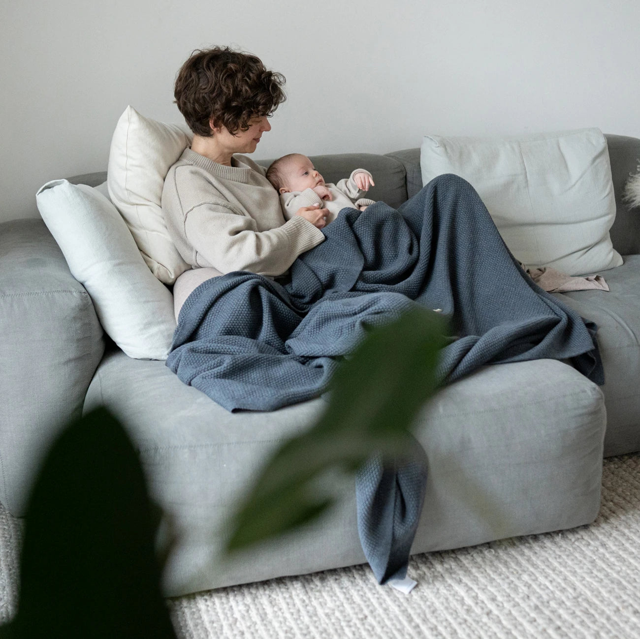 THE WOOLLY FAMILY BLANKET - graphite grey