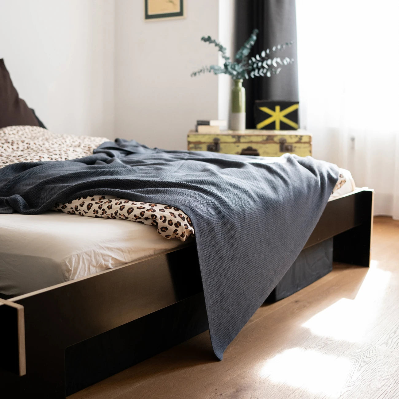 THE WOOLLY FAMILY BLANKET - graphite grey