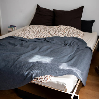 THE WOOLLY FAMILY BLANKET - graphite grey