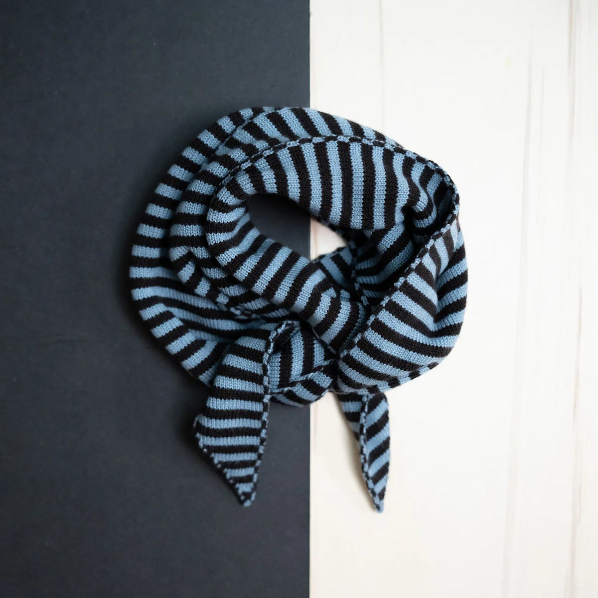 THE WOOLLY FAMILY SCARF STRIPED - CHOCOLATE / BLUE