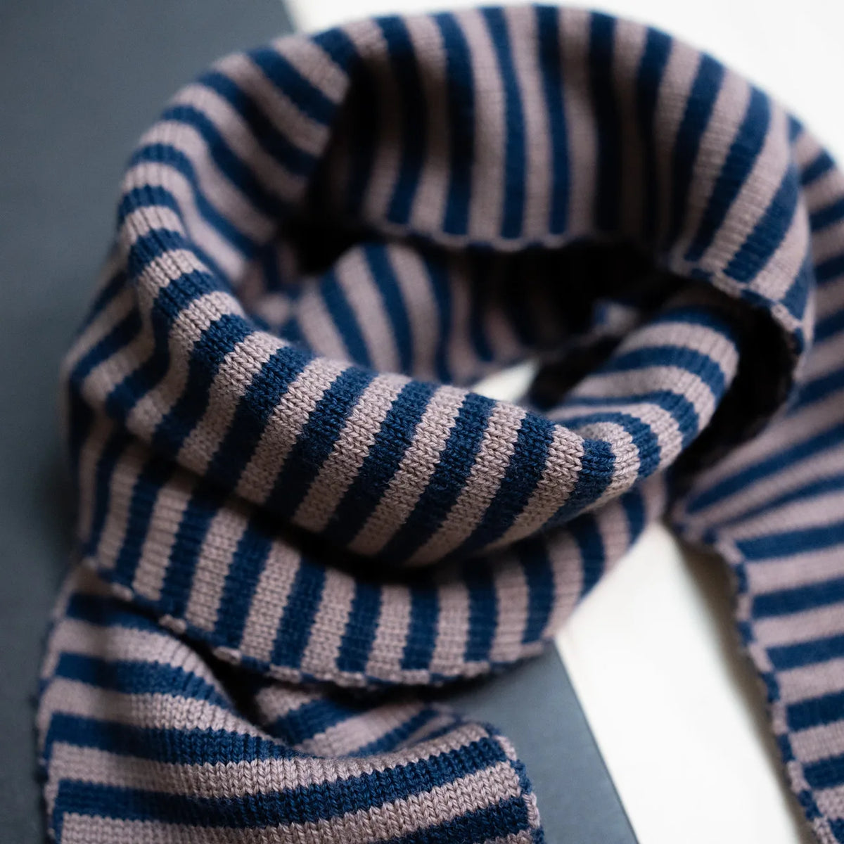 THE WOOLLY FAMILY SCARF STRIPED - MAUVE / MIDNIGHT