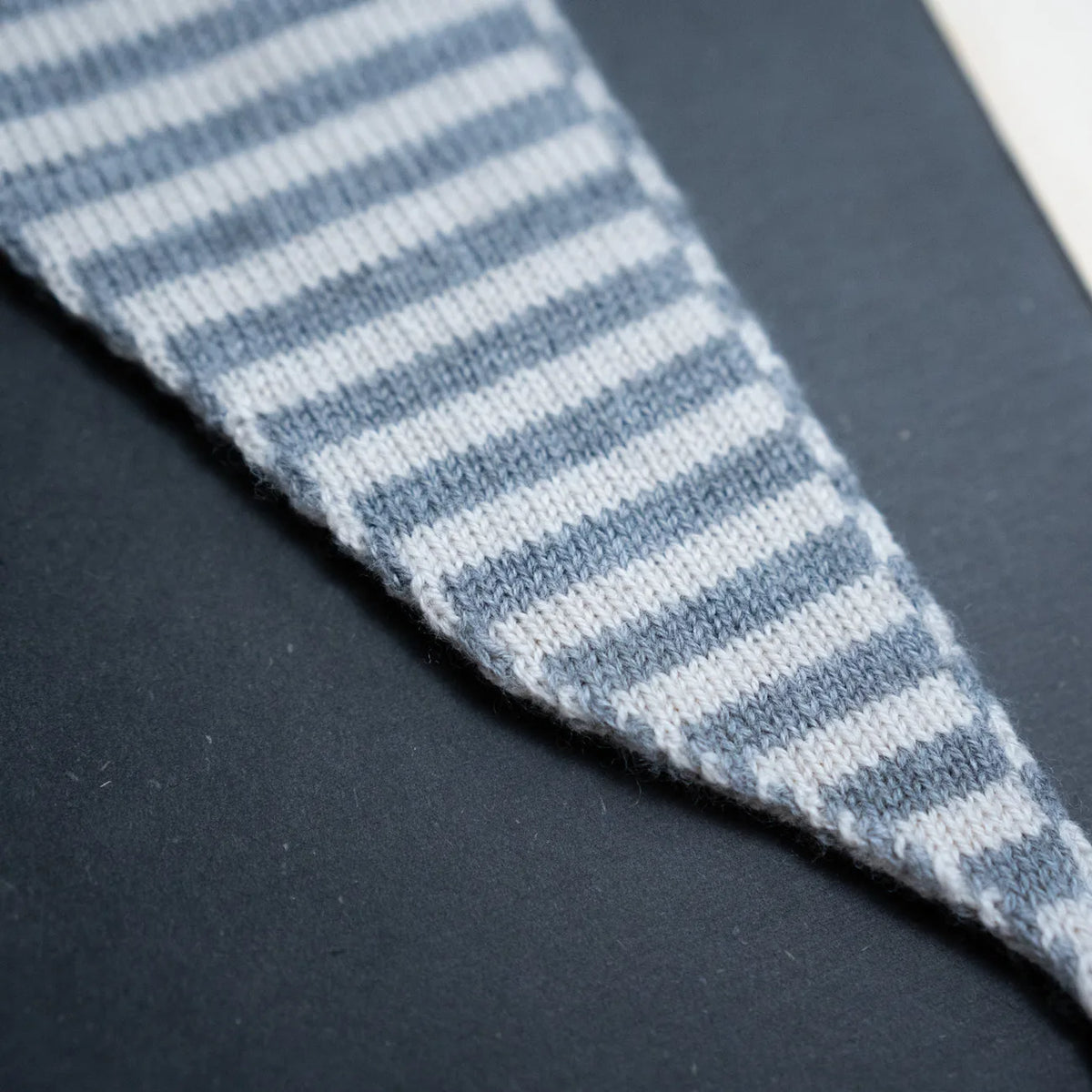 THE WOOLLY FAMILY SCARF STRIPED - SAND / CLOUD GREY