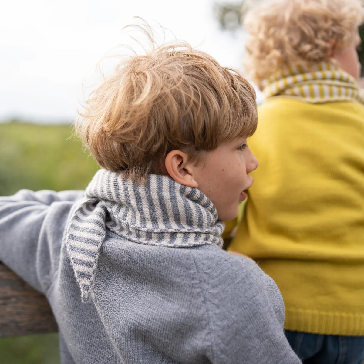 THE WOOLLY FAMILY SCARF STRIPED - SAND / CLOUD GREY