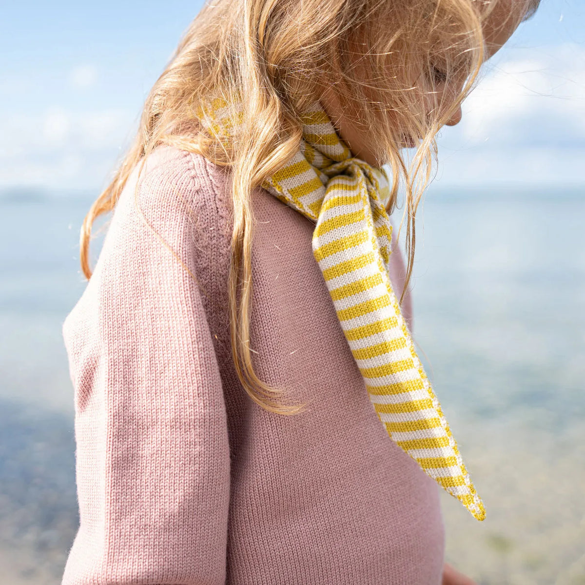 THE WOOLLY FAMILY SCARF STRIPED - SAND / QUINCE