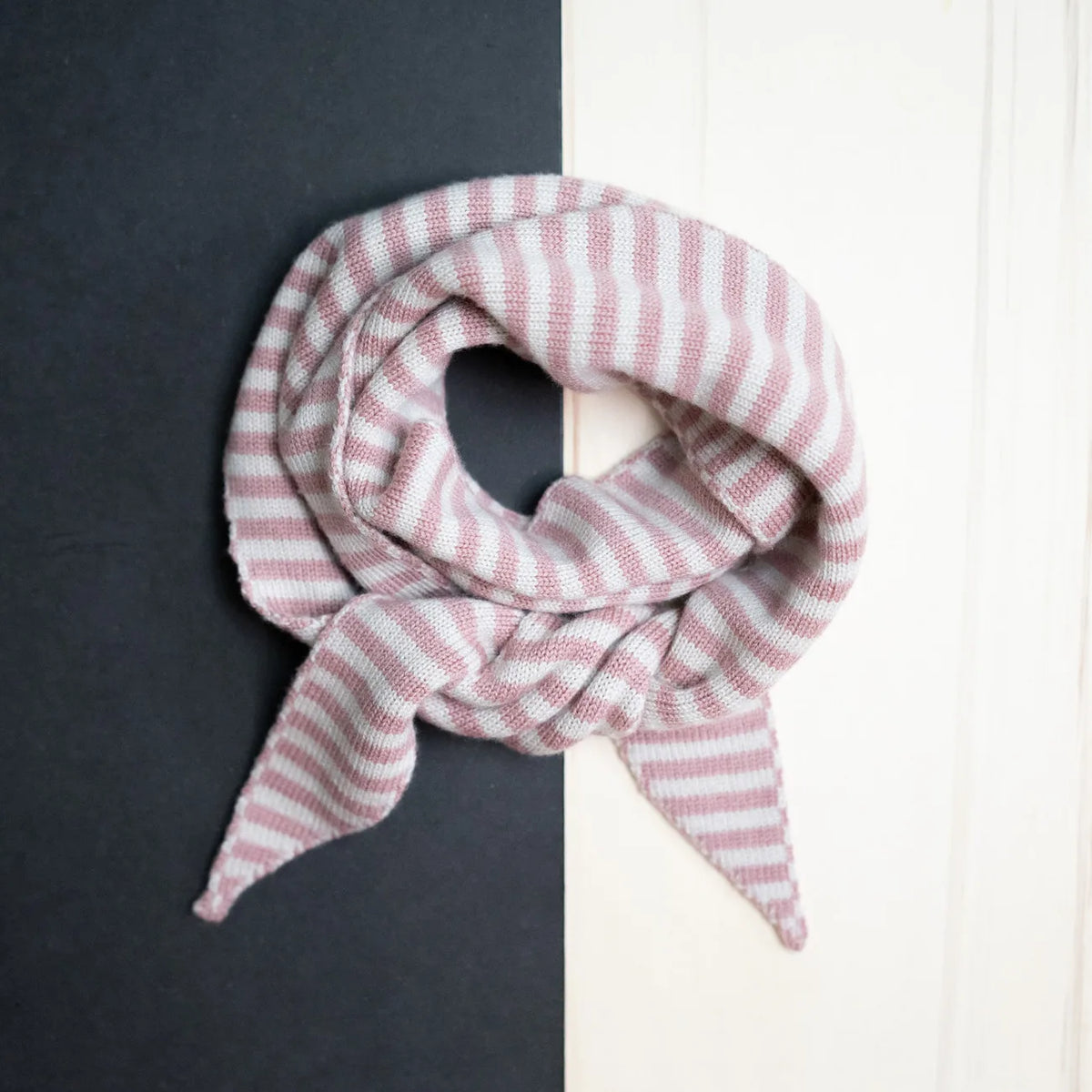 THE WOOLLY FAMILY SCARF STRIPED - SAND / ROSE