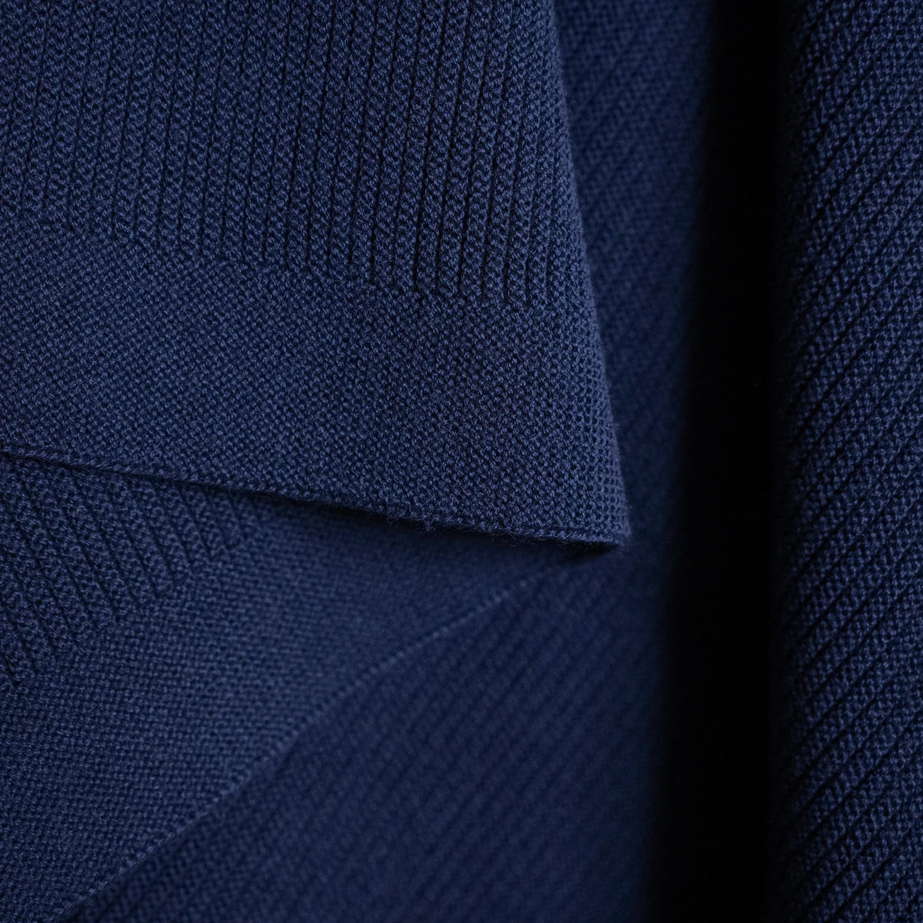 THE WOOLLY RIB BLANKET - midnight blue