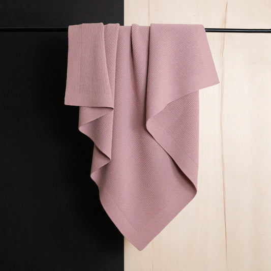 THE WOOLLY RIB BLANKET - rose