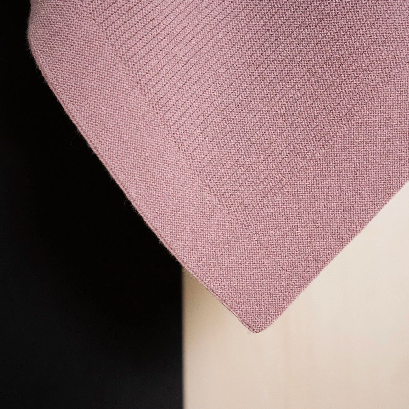 THE WOOLLY RIB BLANKET - rose