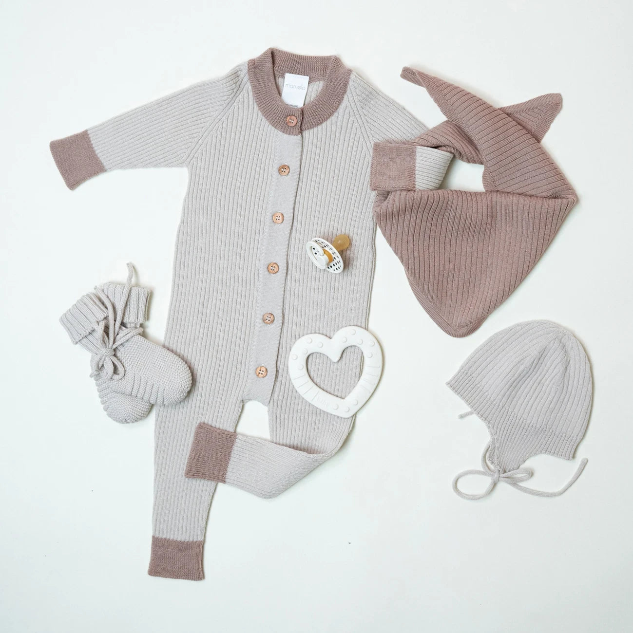 THE WOOLLY TRIANGLE SCARF SMALL - cappuccino