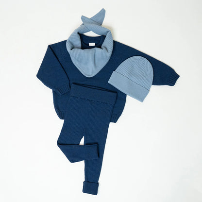 THE WOOLLY TRIANGLE SCARF SMALL - blue