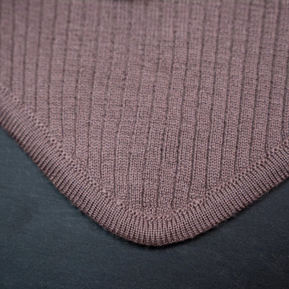 THE WOOLLY TRIANGLE SCARF SMALL - mauve