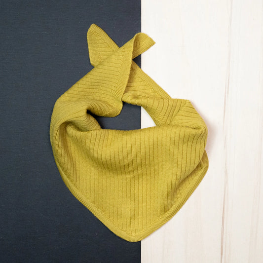THE WOOLLY TRIANGLE SCARF SMALL - quince