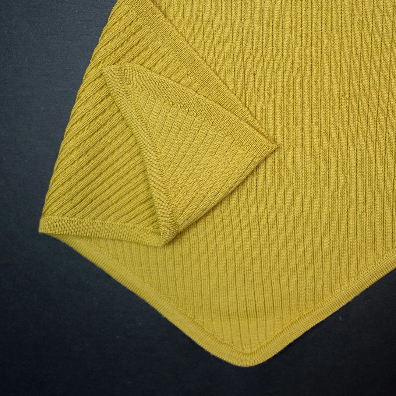 THE WOOLLY TRIANGLE SCARF SMALL - quince