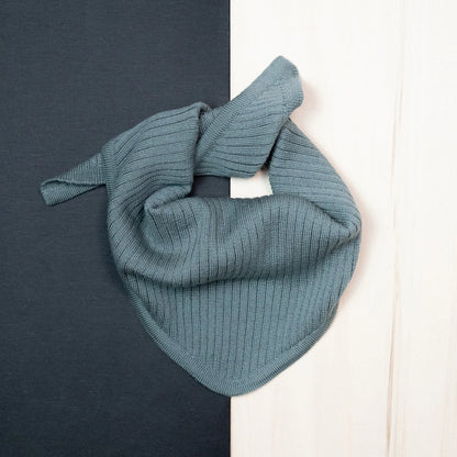 THE WOOLLY TRIANGLE SCARF SMALL - sage