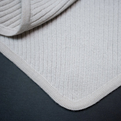 THE WOOLLY TRIANGLE SCARF SMALL - sand