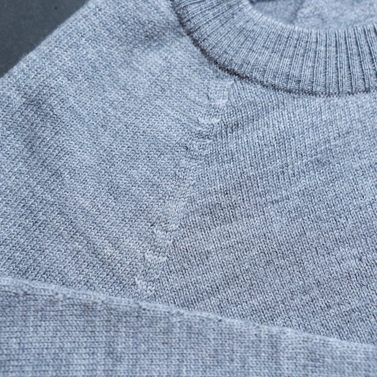 THE WOOLLY WO/MAN SWEATER - cloud grey