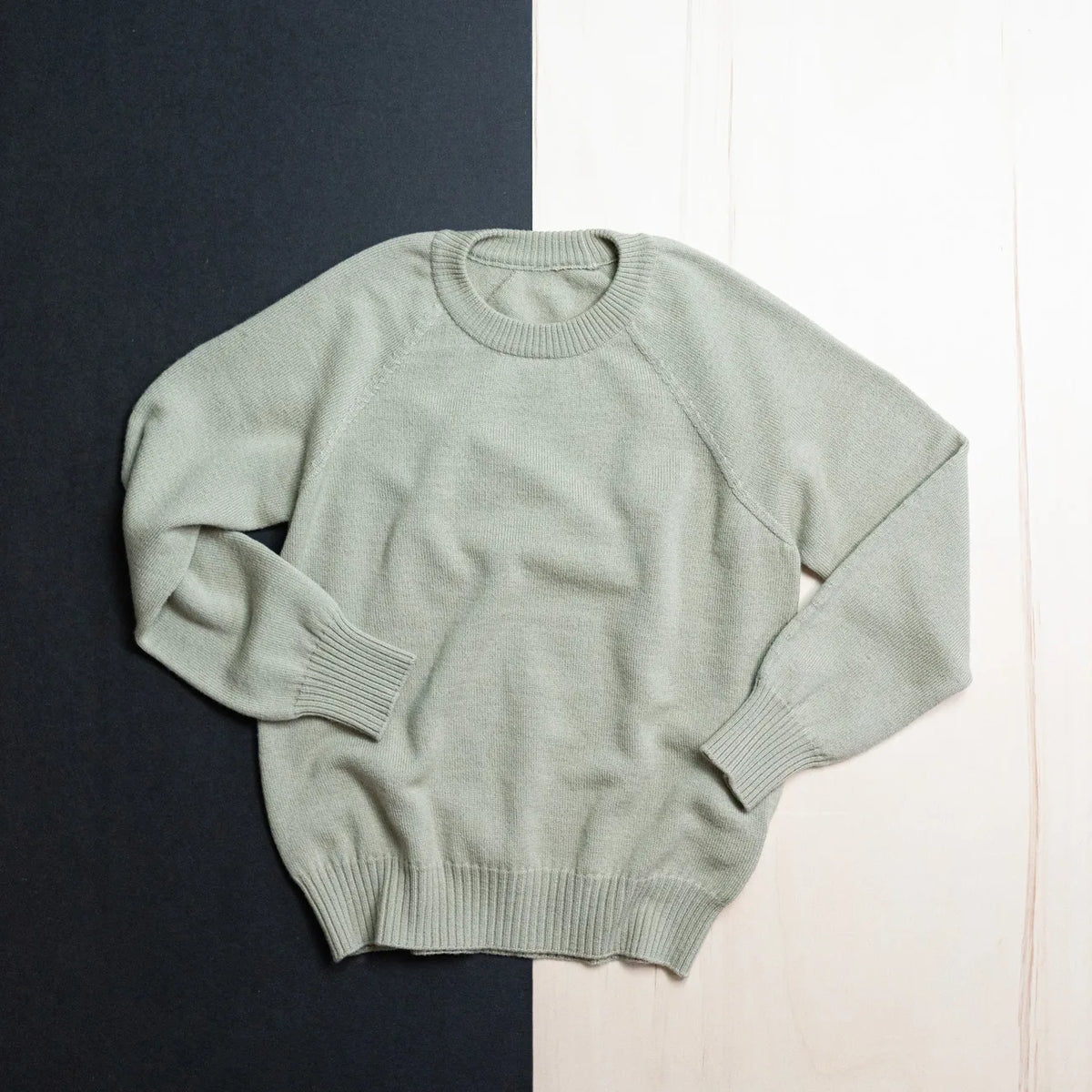 THE WOOLLY WO/MAN SWEATER - light matcha