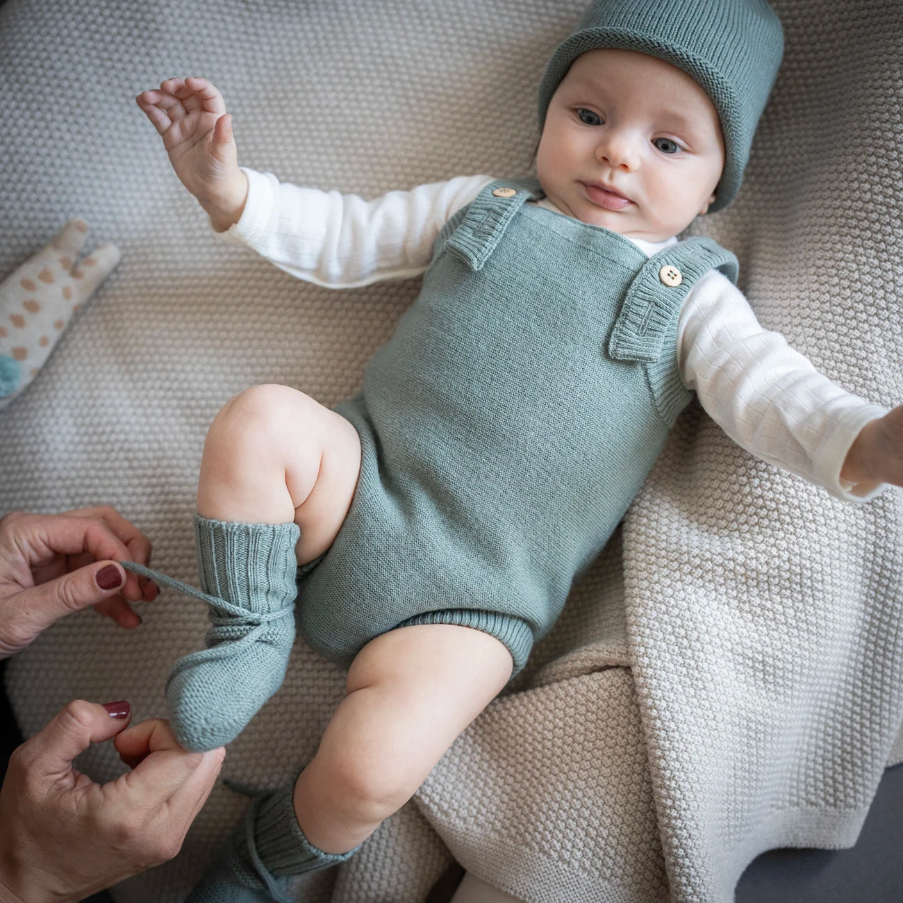 THE WOOLLY BABY BOOTIE - sand