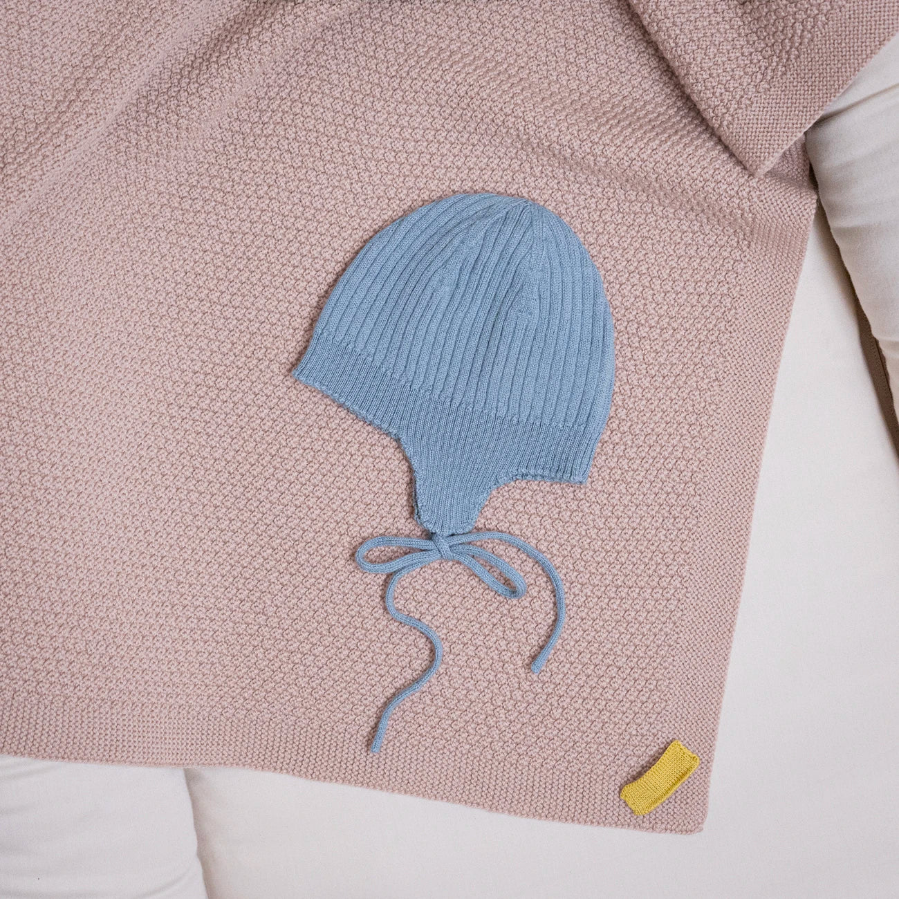 THE WOOLLY BABY HAT - blue