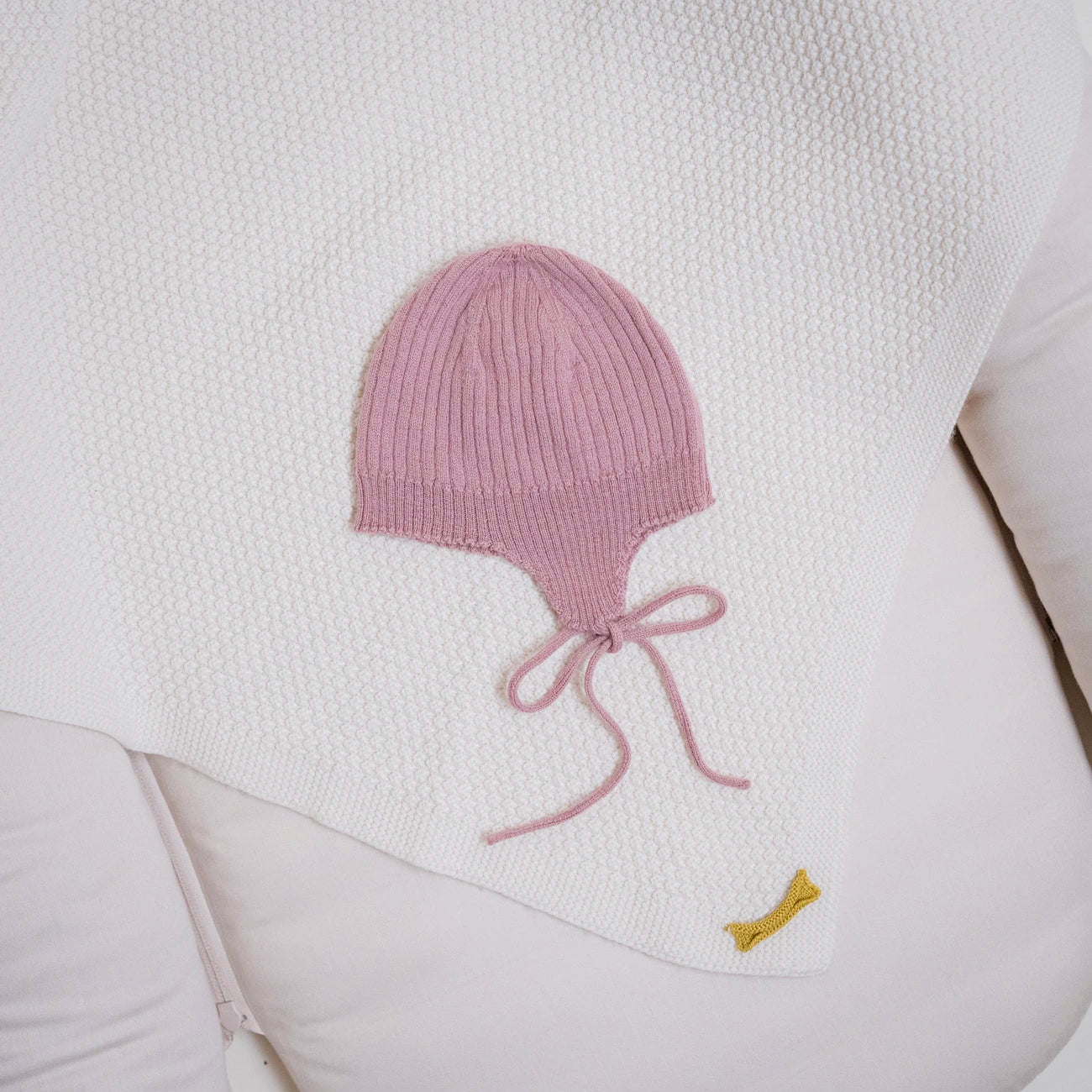 THE WOOLLY BABY HAT - rose