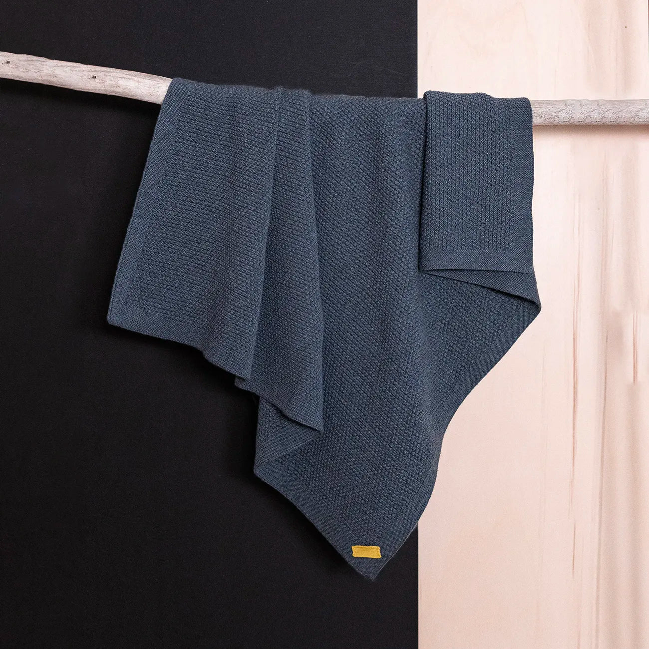 THE WOOLLY BLANKET - graphite grey