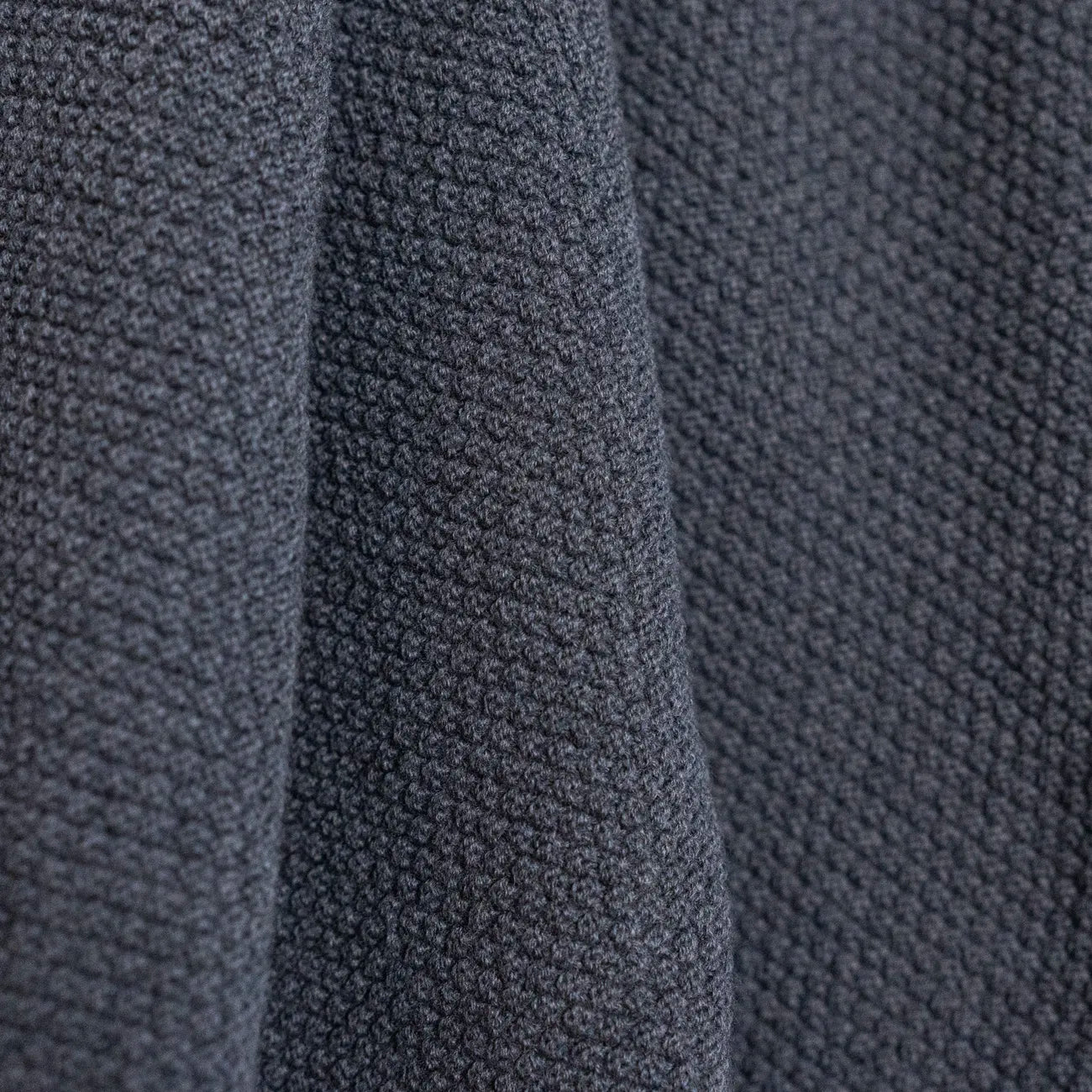 THE WOOLLY BLANKET - graphite grey