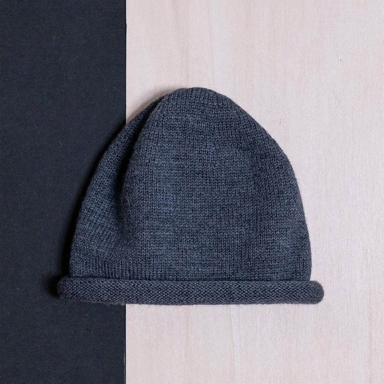 THE WOOLLY HAT - graphite grey