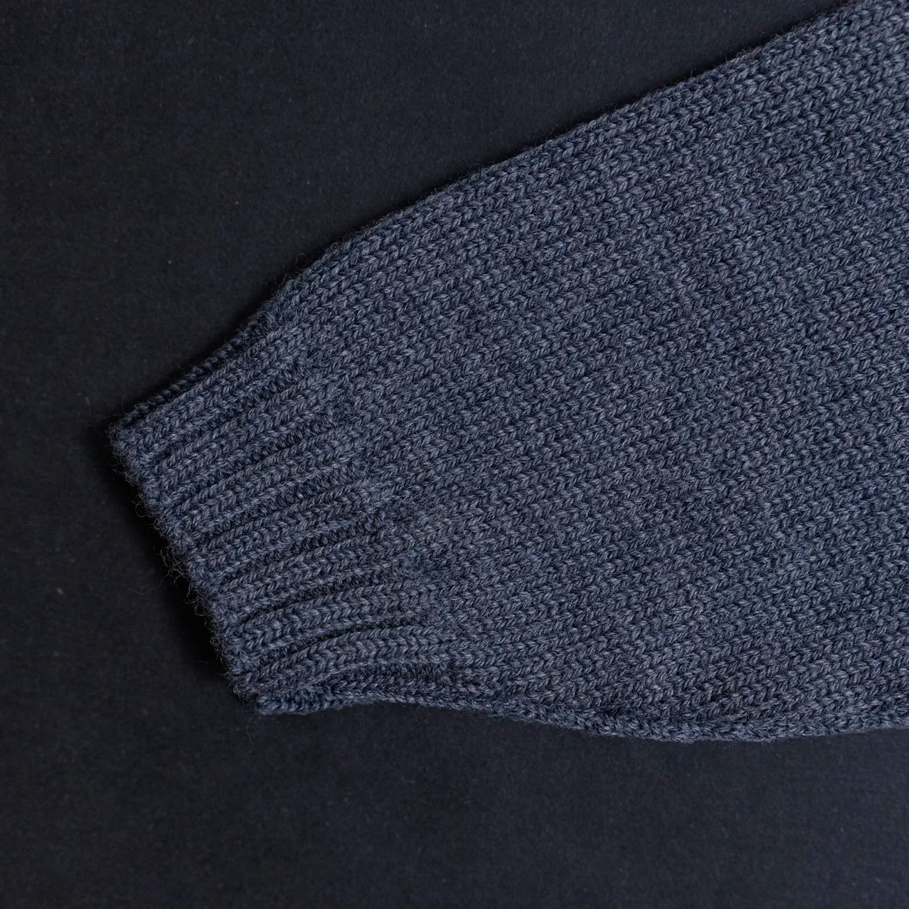 THE WOOLLY SWEATER - graphite grey